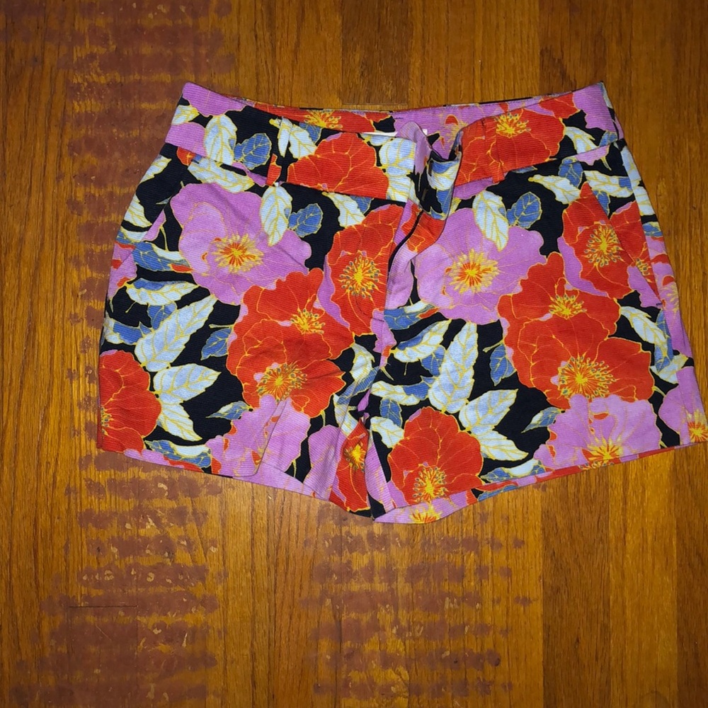 Adorable floral shorts
